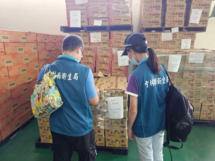 ▲配合中央擴大預防性下架，雲林縣啟動第二波查核守護食品安全。(記者劉峻文攝)
