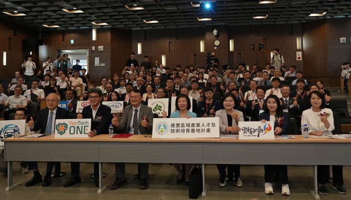 雲科大智慧電動車人才培育基地啟用　張麗善：打造電動車產業聚落