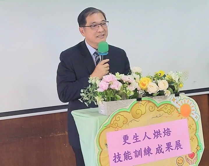 法務部長鄭銘謙親臨「更生人烘焙技能訓練成果展」　關懷戒癮中更生人