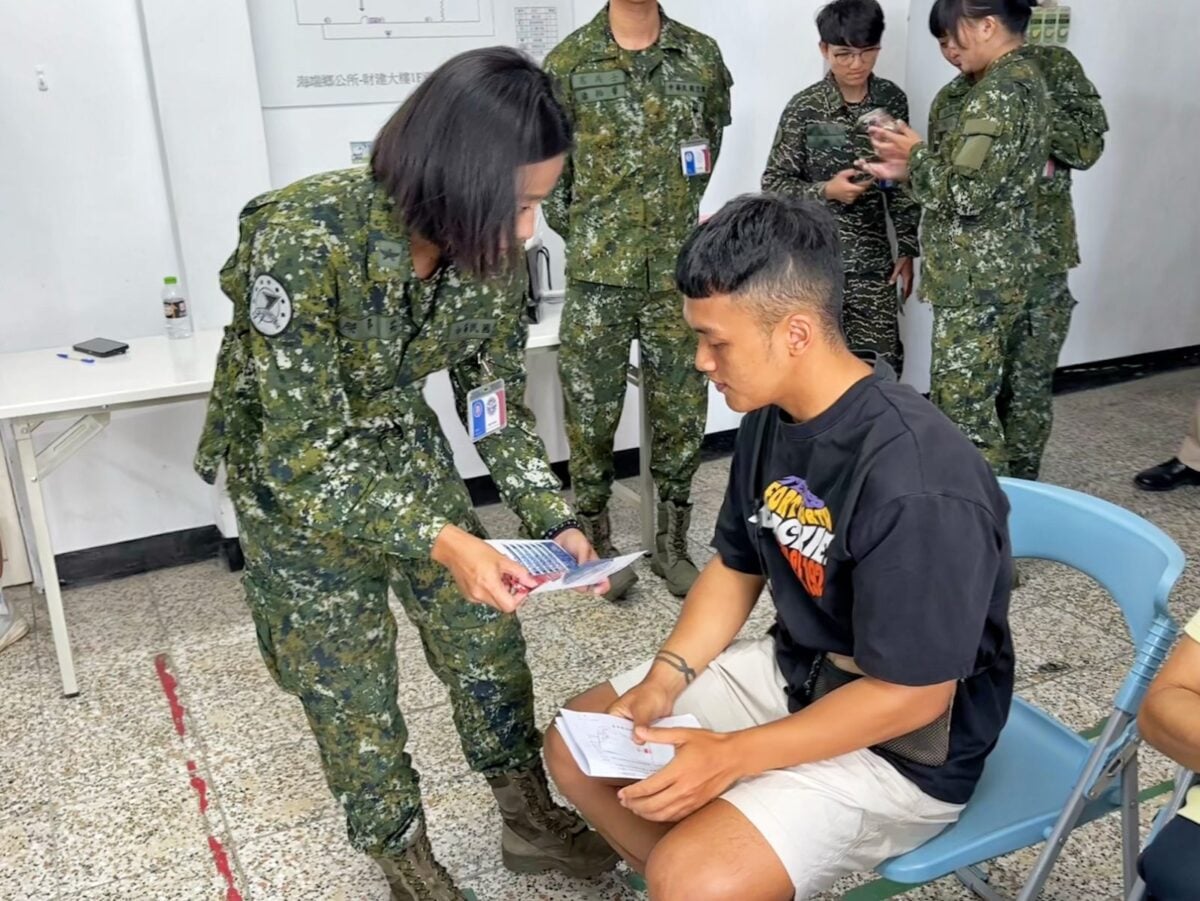 海端鄉公所辦理役男兵役抽籤　臺東軍服站宣導