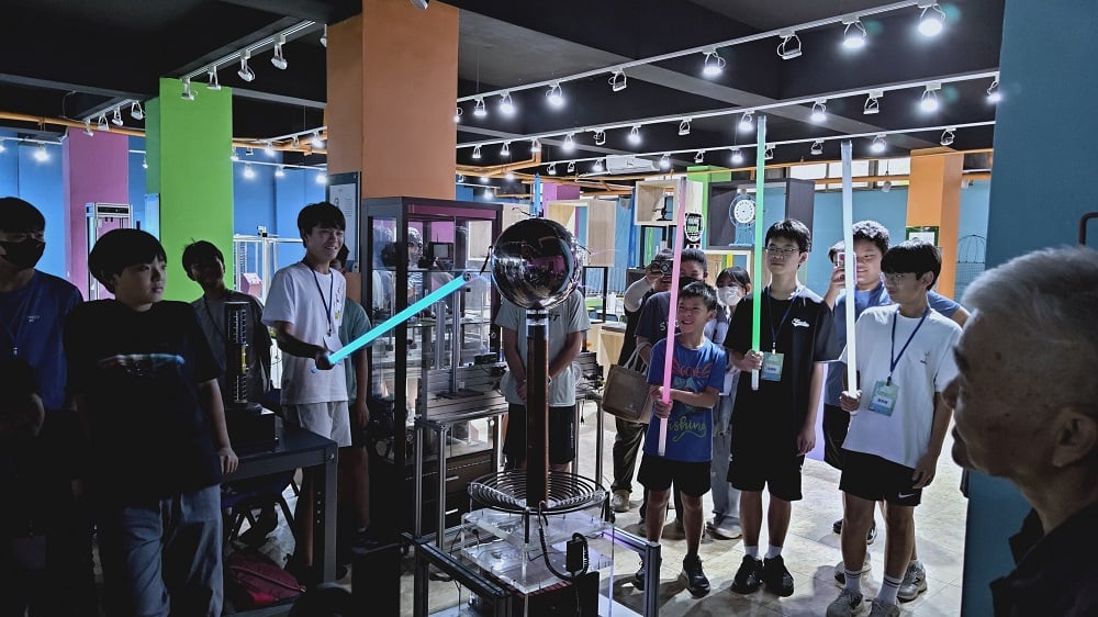 從玩科學到學永續！台塑攜手虎科大辦探索營　培育綠能小尖兵