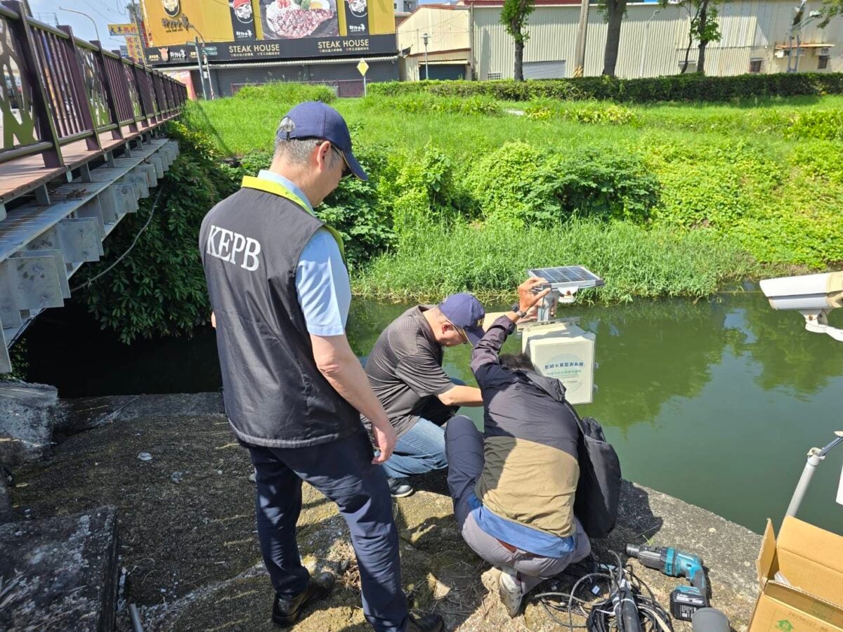 高雄後勁溪魚群暴斃　環保局水質檢驗低於放流水標準　下游5家業者排放廢水不合格遭罰