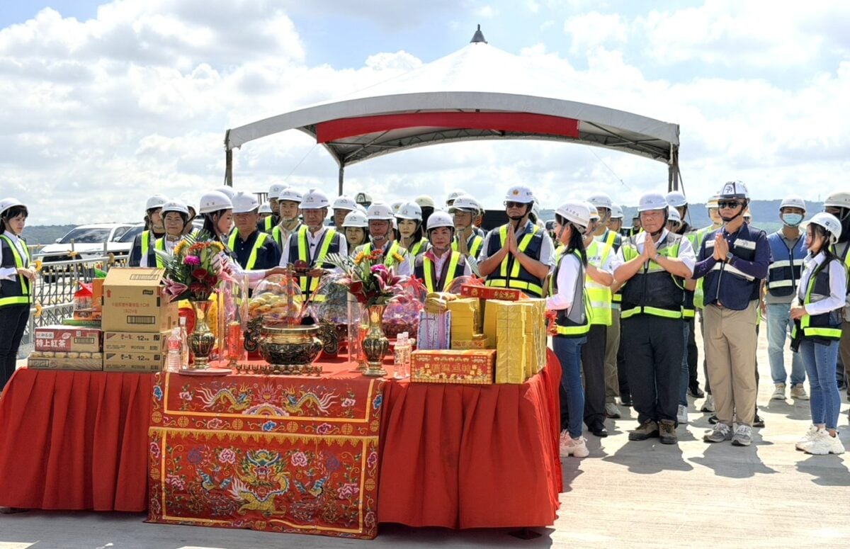中彰攜手合作大肚和美跨河橋梁合龍儀式　完工後可縮短繞行逾10公里距離