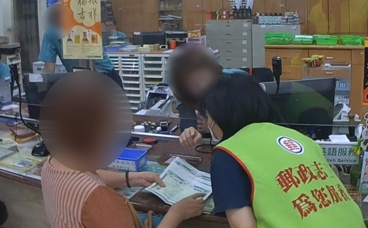 ▲婦欲解約定存,急籌400萬助表弟返臺定居,警揪破綻拆穿騙局。