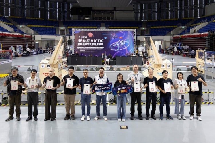 ▲育秀教育基金會參與2026雙北盃 AiFRC,深化AI與STEAM教育及人才培育。
