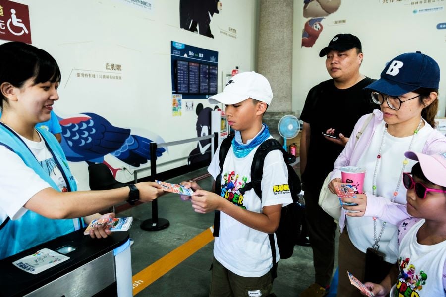 ▲「旗津X哈瑪星盛夏優惠券」以「搭渡輪、聽演唱會、住一晚、品美食」四大消費情境發放,引導遊客深入旗津、哈瑪星消費。