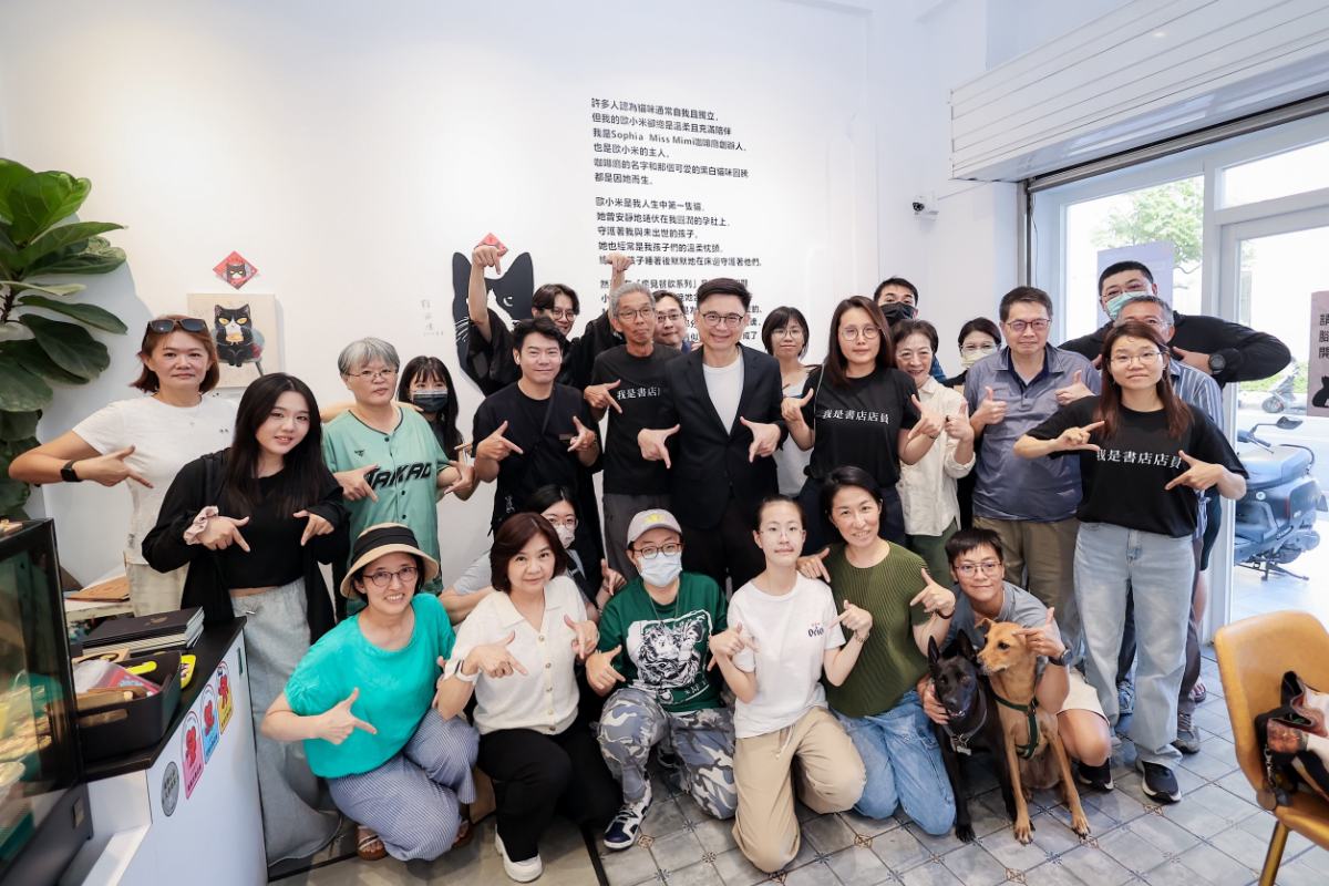 Threads召喚成功！賴瑞隆驚喜現身咖啡廳　現場秒變小型簽名會