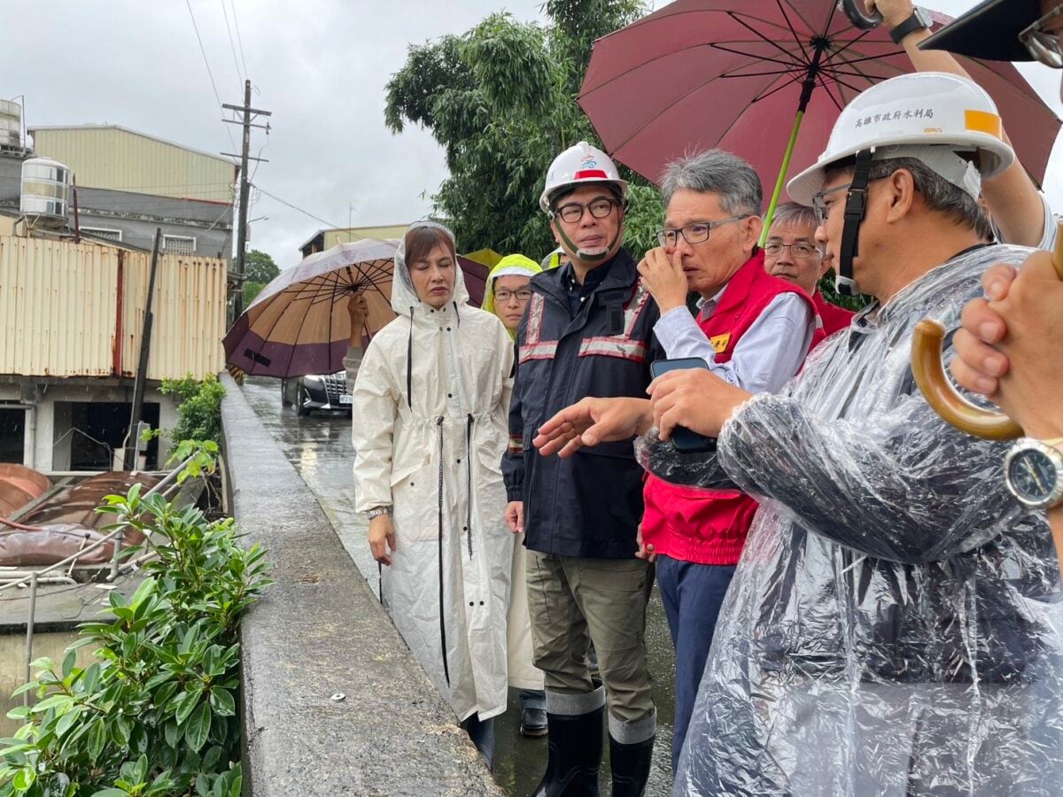 超大豪雨炸高雄破凱米雨量紀錄　陳其邁馬不停蹄跨區勘災