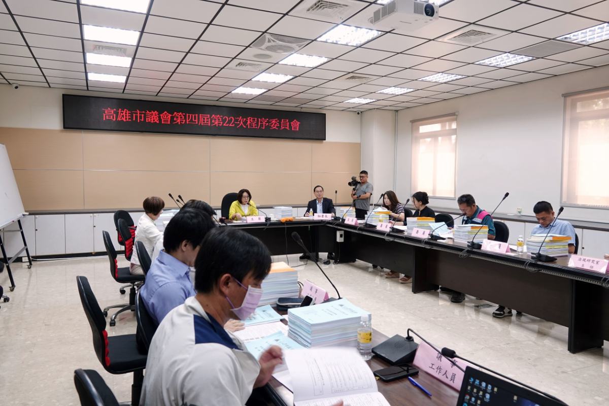斥資7.65億卻遭批「金玉其外」　三民運動中心驚動高雄議會