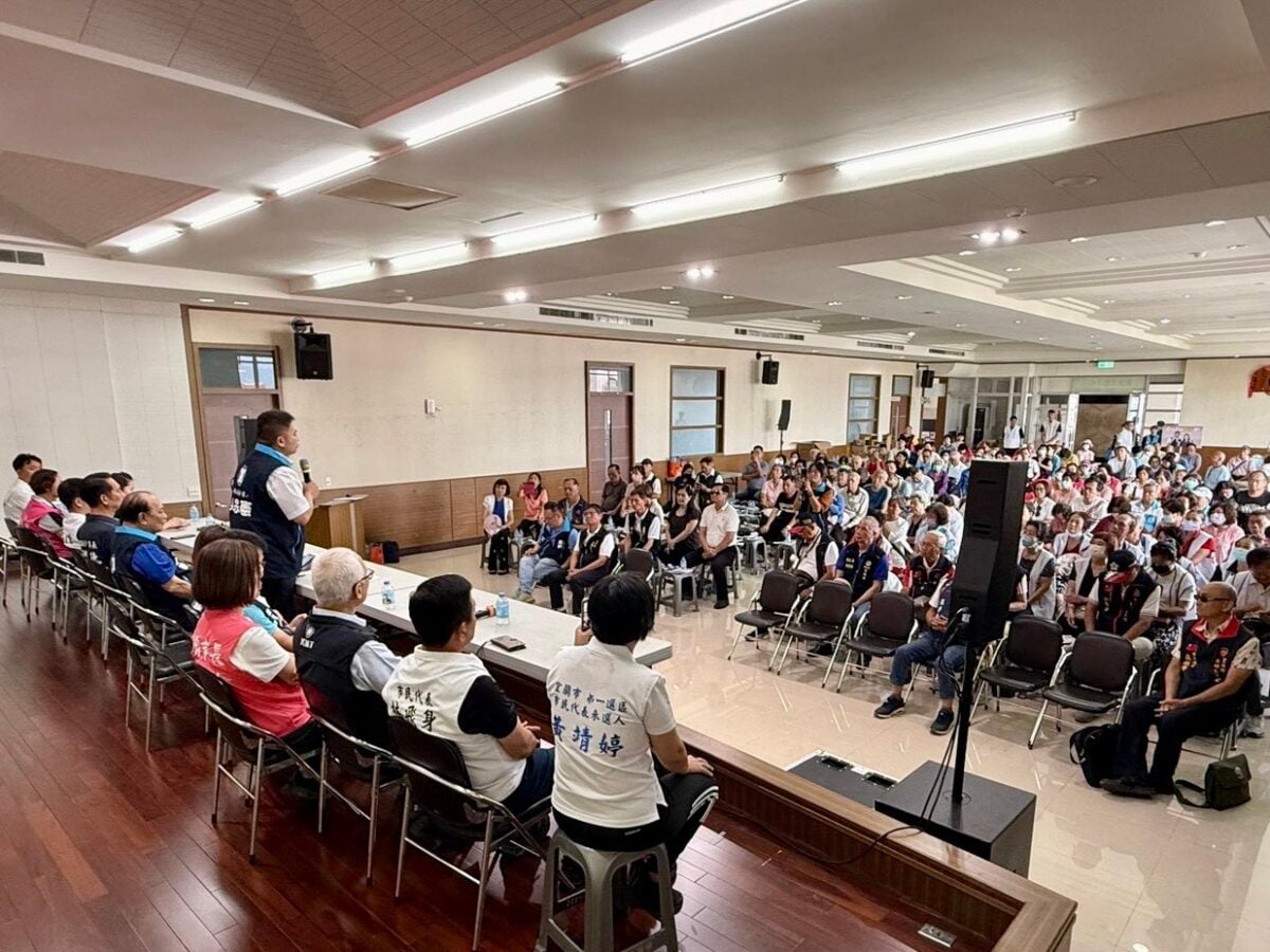▲ 吳宗憲宜蘭市懇託會超過300位支持者到場。
