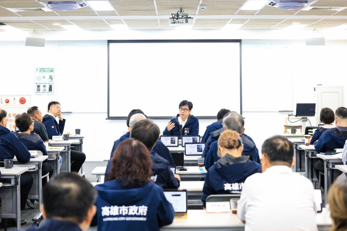 ▲ 針對8月8日即將開幕的高雄親子遊樂園區，陳其邁指示相關局處落實園區及交通整備。