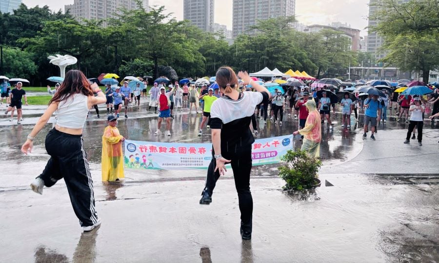 全民運動結合骨鬆防治　運發局X骨鬆協會X高醫攜手號召千人健走